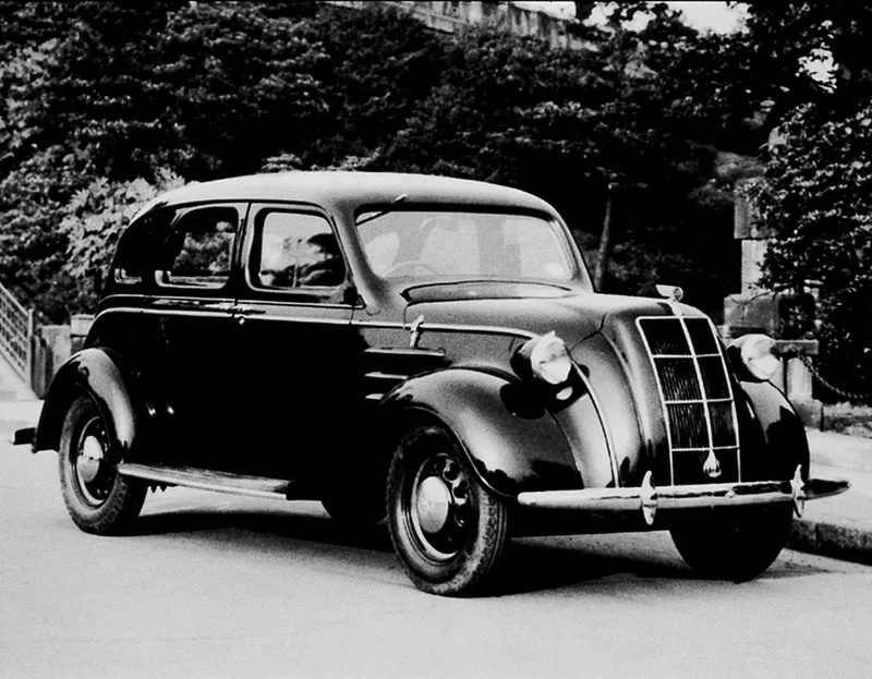 Перший легковий автомобіль Toyota моделі AA 1936 року